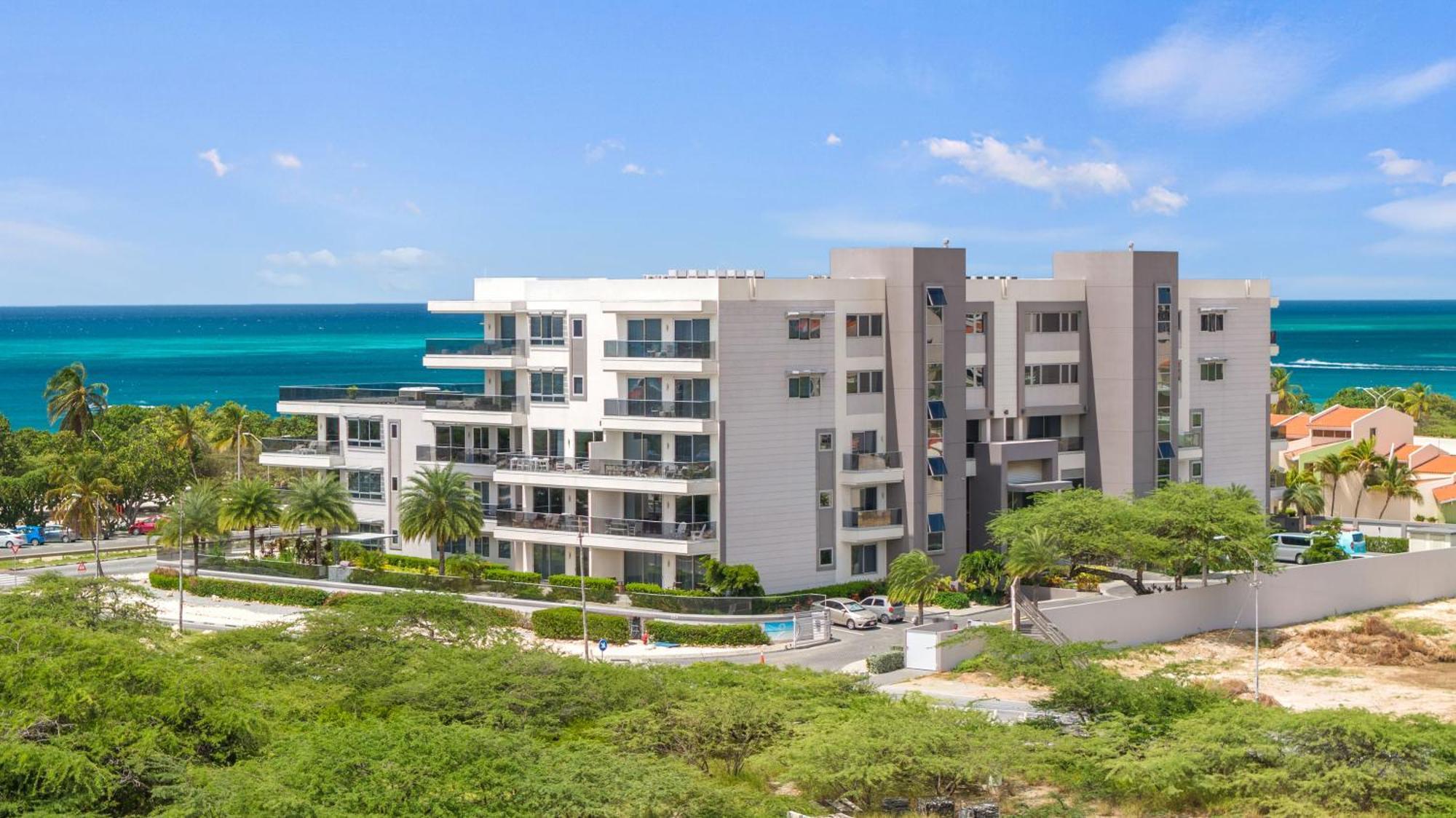 O Condominium Beachfront Residences, By Bocobay Aruba Palm Beach Kültér fotó