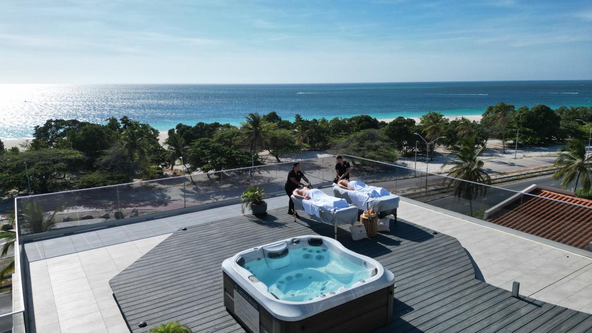 O Condominium Beachfront Residences, By Bocobay Aruba Palm Beach Kültér fotó